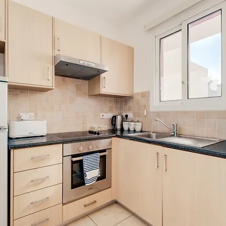 Cozy 2 Bedroom Family With Pool *