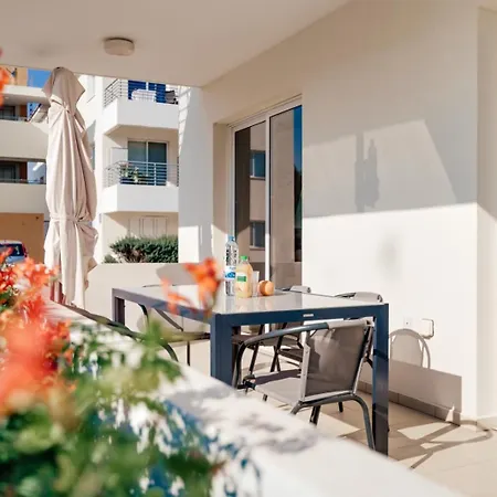 Apartament Cozy 2 Bedroom Family With Pool