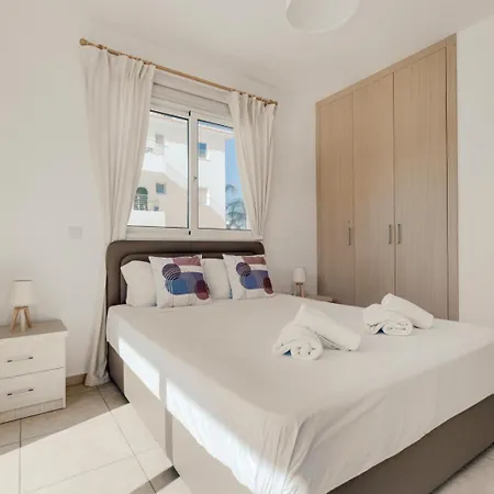 Cozy 2 Bedroom Family W/ Pool Appartement *