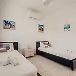 公寓 Cozy 2 Bedroom Family With Pool