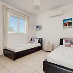 Cozy 2 Bedroom Family With Pool 公寓 普罗塔拉斯