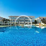 Cozy 2 Bedroom Family With Pool 普罗塔拉斯