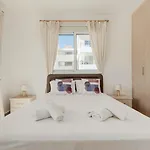 Cozy 2 Bedroom Family With Pool *