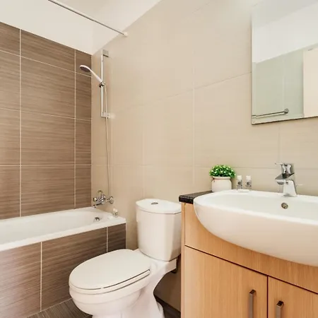 Cozy 2 Bedroom Family W/ Pool Protaras