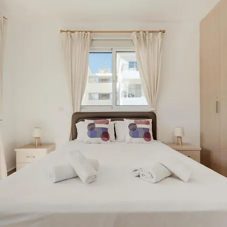 Cozy 2 Bedroom Family With Pool *