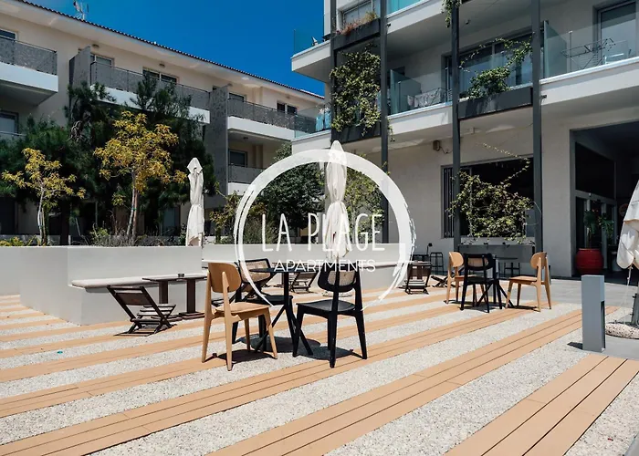 Cozy 2 Bedroom Family W/ Pool Apartament *